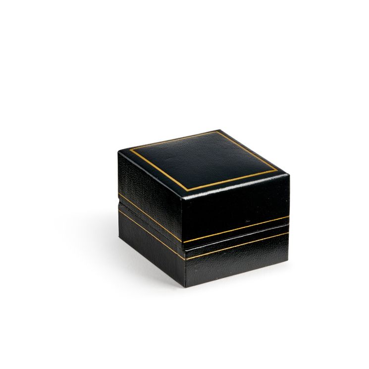 Black Ring Box with White Slot Cushion J1F