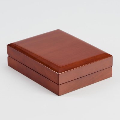 Mahogany Wooden Pendant Box with Flat Pad J32C 10